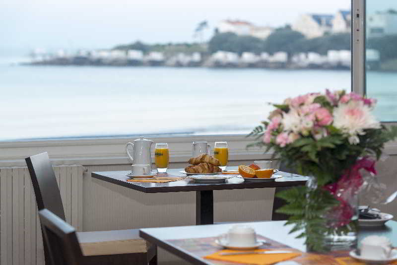 Cerise Royan - Le Grand Hotel De La Plage Luaran gambar