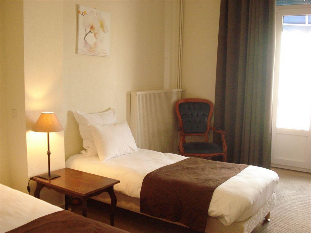 Cerise Royan - Le Grand Hotel De La Plage Luaran gambar