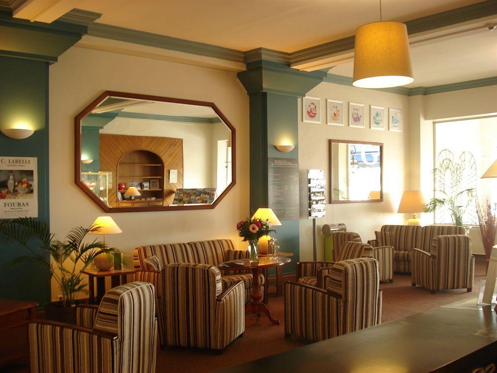 Cerise Royan - Le Grand Hotel De La Plage Luaran gambar