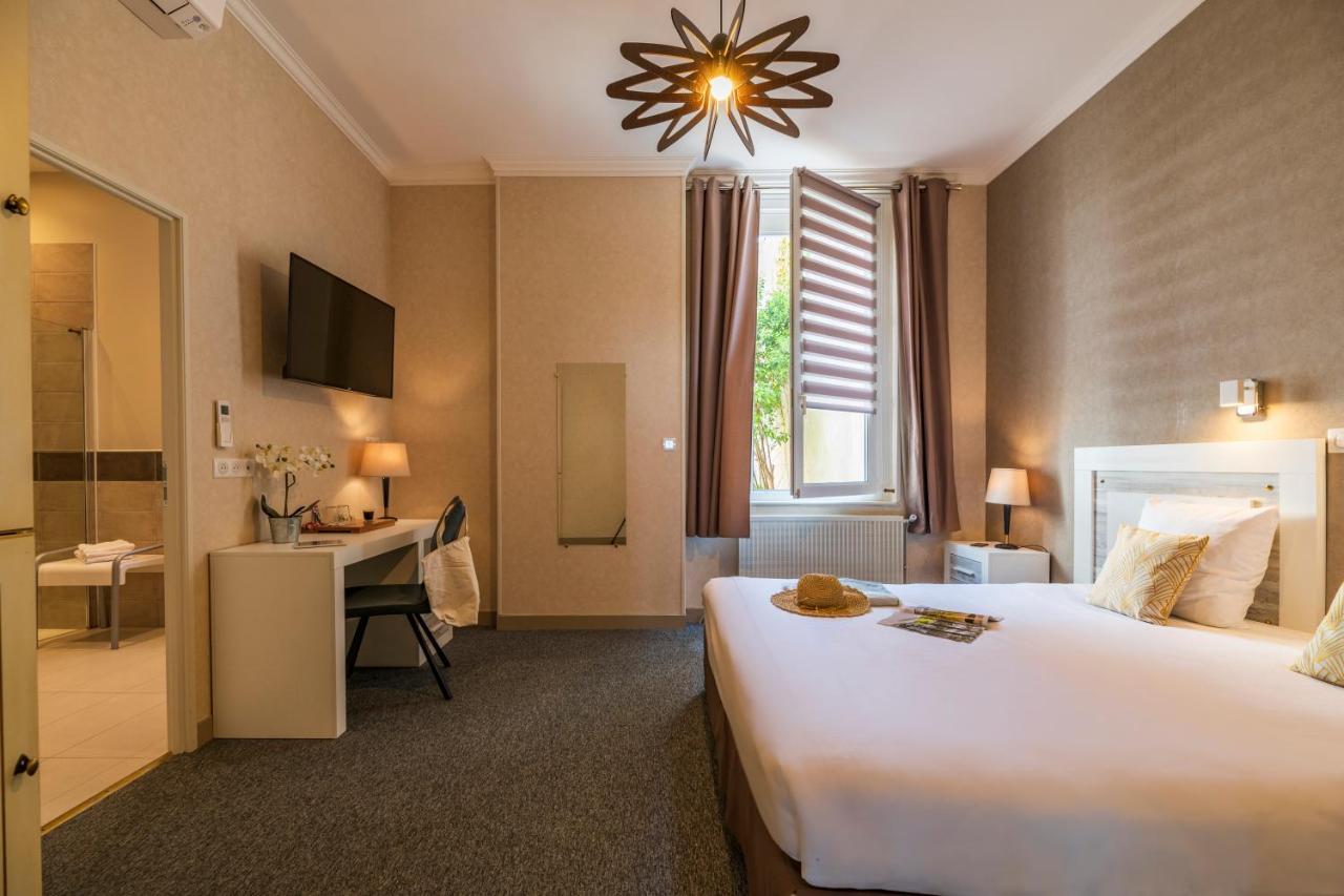 Cerise Royan - Le Grand Hotel De La Plage Luaran gambar