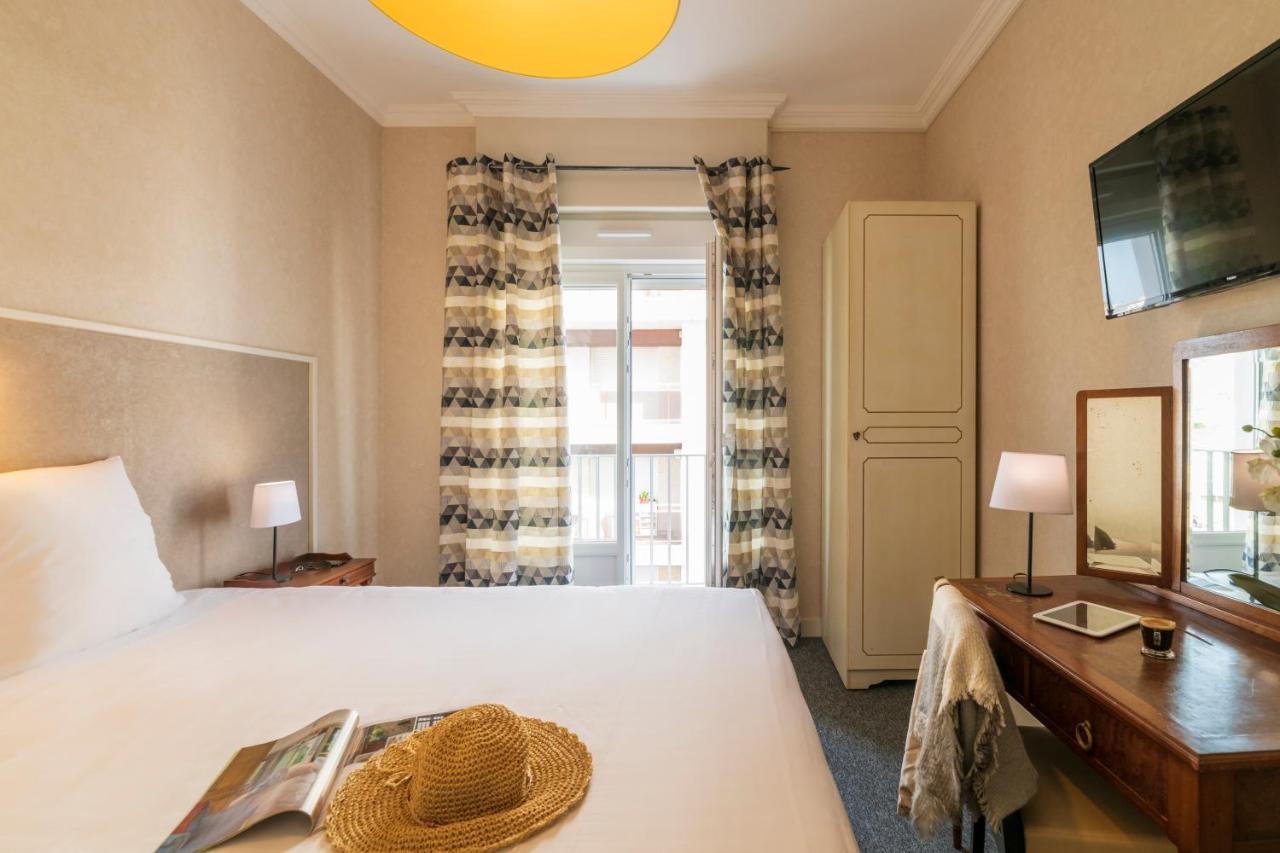 Cerise Royan - Le Grand Hotel De La Plage Luaran gambar