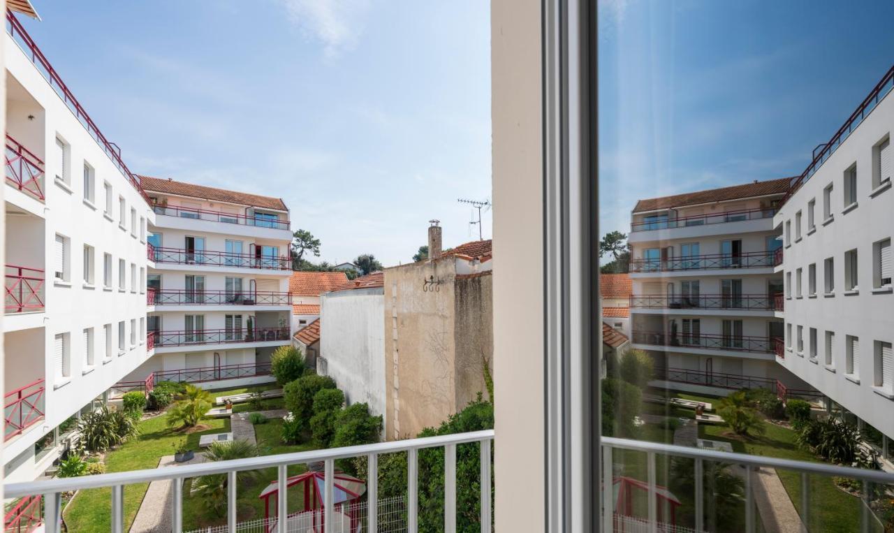 Cerise Royan - Le Grand Hotel De La Plage Luaran gambar