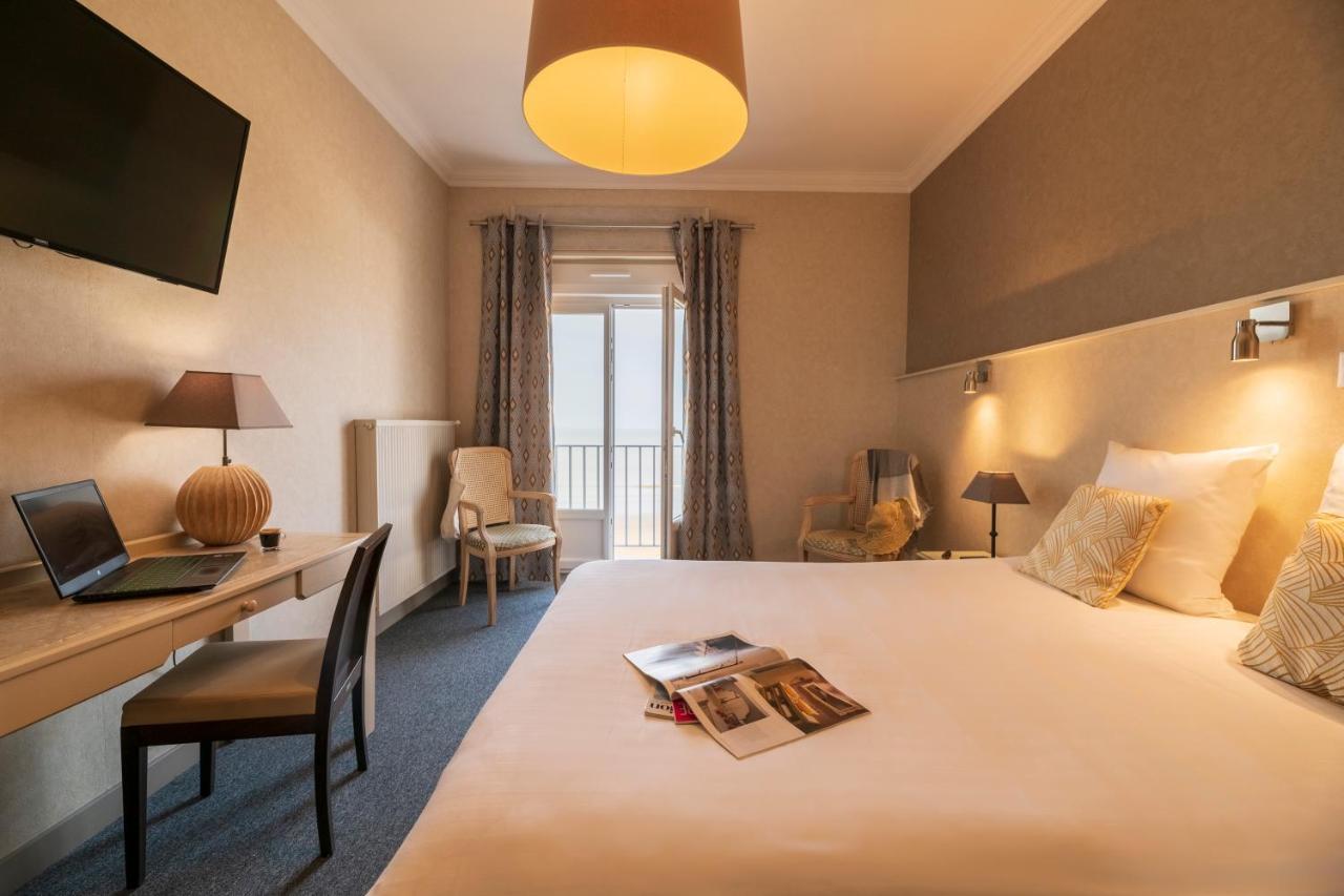 Cerise Royan - Le Grand Hotel De La Plage Luaran gambar