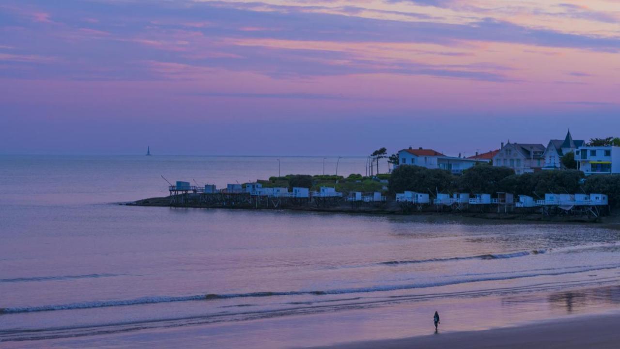 Cerise Royan - Le Grand Hotel De La Plage Luaran gambar