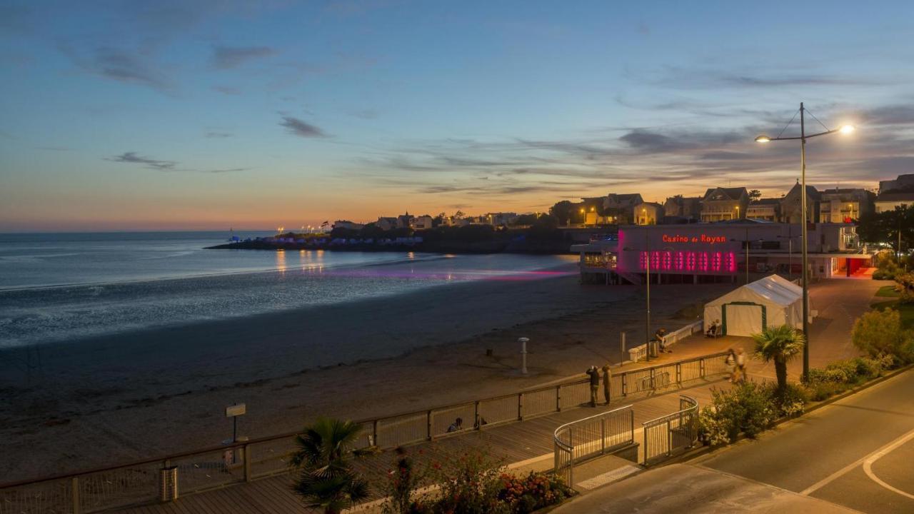 Cerise Royan - Le Grand Hotel De La Plage Luaran gambar