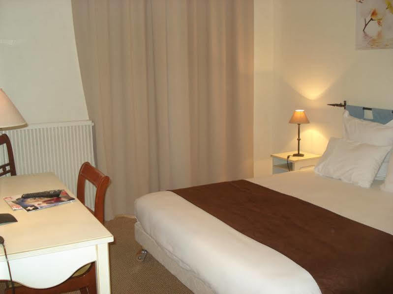 Cerise Royan - Le Grand Hotel De La Plage Luaran gambar